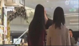 最新爆料女孩街上被吻,女孩遭遇意外亲吻事件引发热议